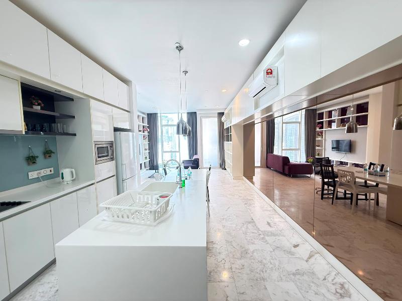 The Platinum Suites Klcc By Moonlight image