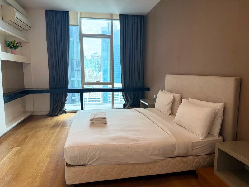 The Platinum Suites Klcc By Moonlight image