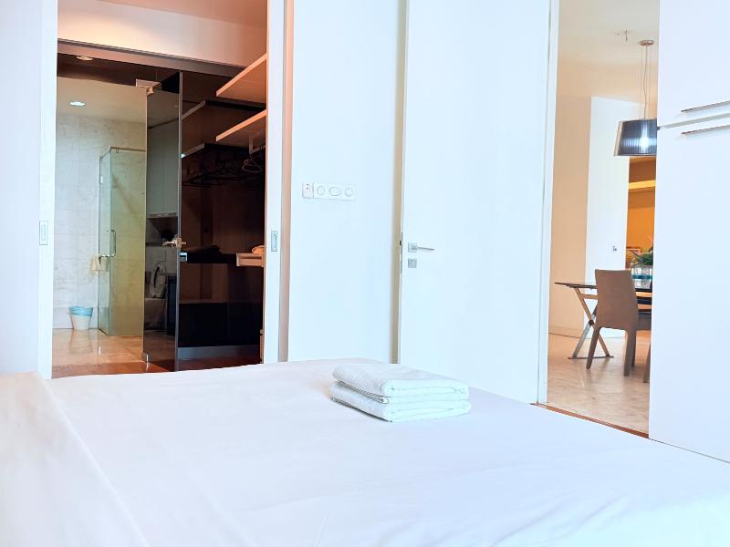 The Platinum Suites Klcc By Moonlight image