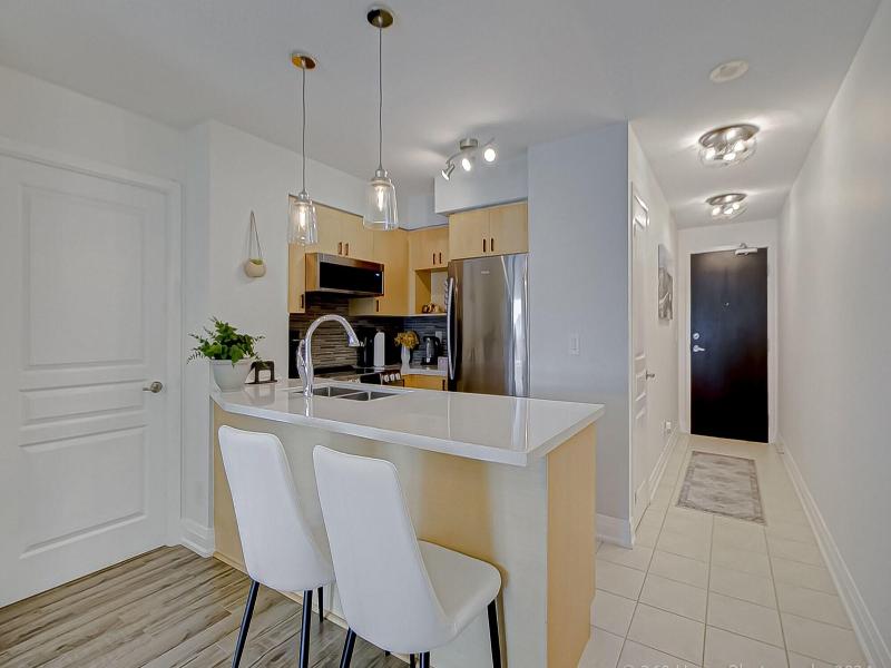 Yonge Street Downtown Toronto Condos image