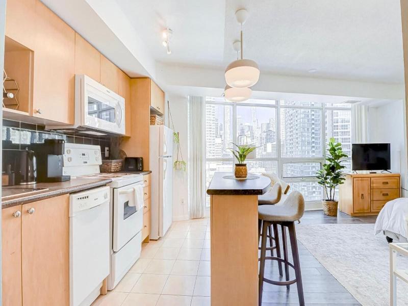 Yonge Street Downtown Toronto Condos image