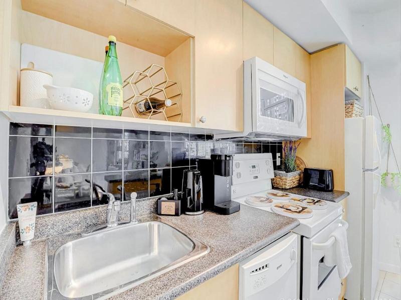 Yonge Street Downtown Toronto Condos image