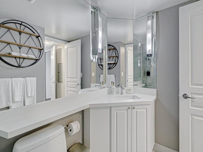 Yonge Street Downtown Toronto Condos image