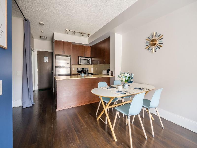 Beautiful Condos In The Heart Of Downtown — photo 18