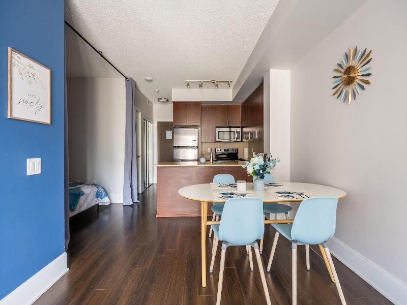 Beautiful Condos In The Heart Of Downtown — photo 17