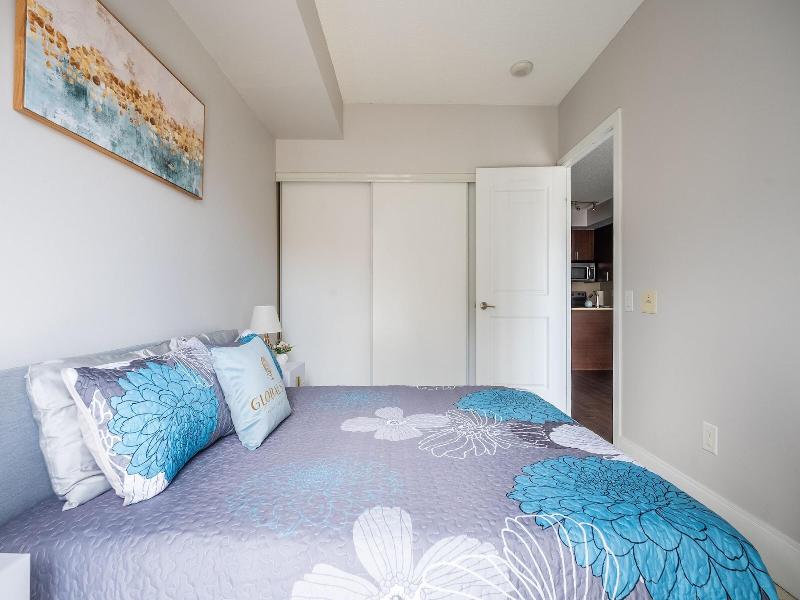 Beautiful Condos In The Heart Of Downtown — photo 3