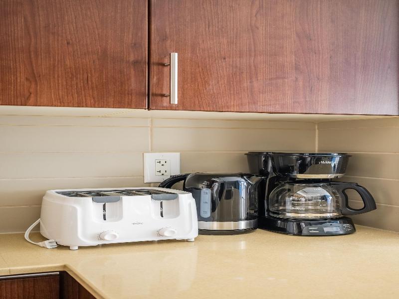 Beautiful Condos In The Heart Of Downtown — photo 40