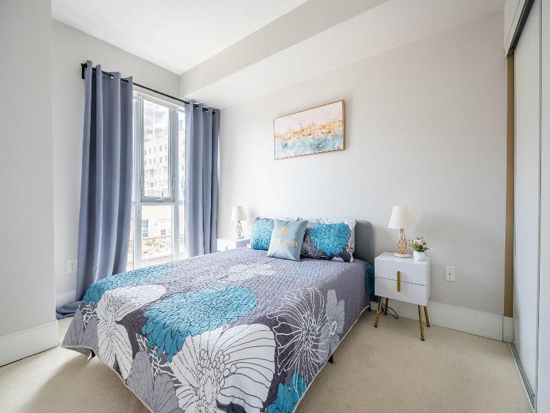 Beautiful Condos In The Heart Of Downtown — photo 38