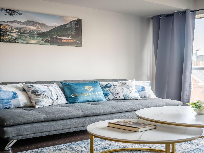 Beautiful Condos In The Heart Of Downtown — photo 33