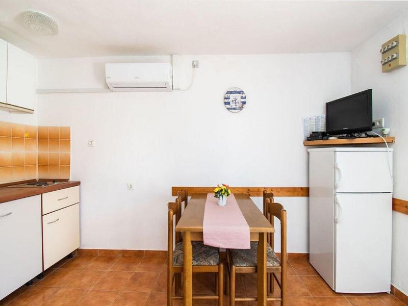 Apartments Crljenko image