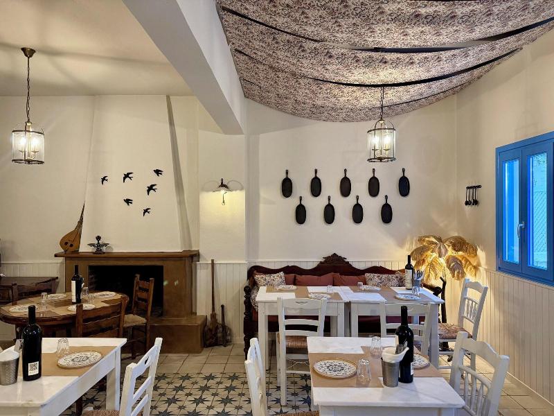 White Pearl Laokasti Suites