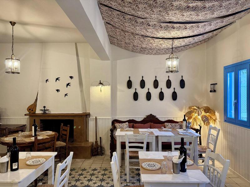 White Pearl Laokasti Suites
