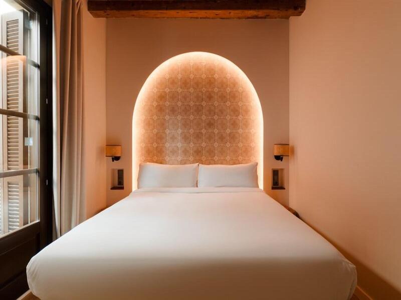 Hamsa House image