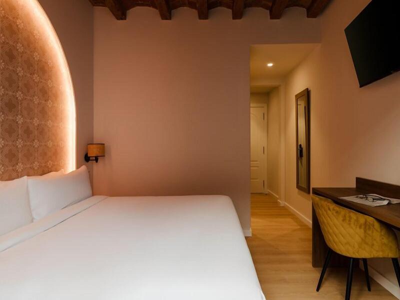 Hamsa House image