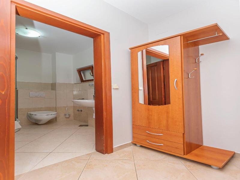 Apartments Ljiljana image