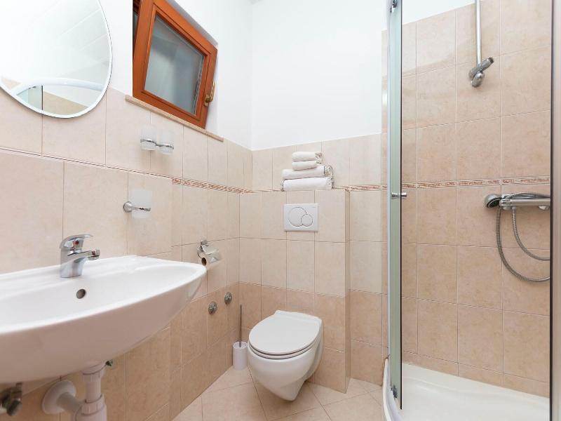 Apartments Ljiljana image