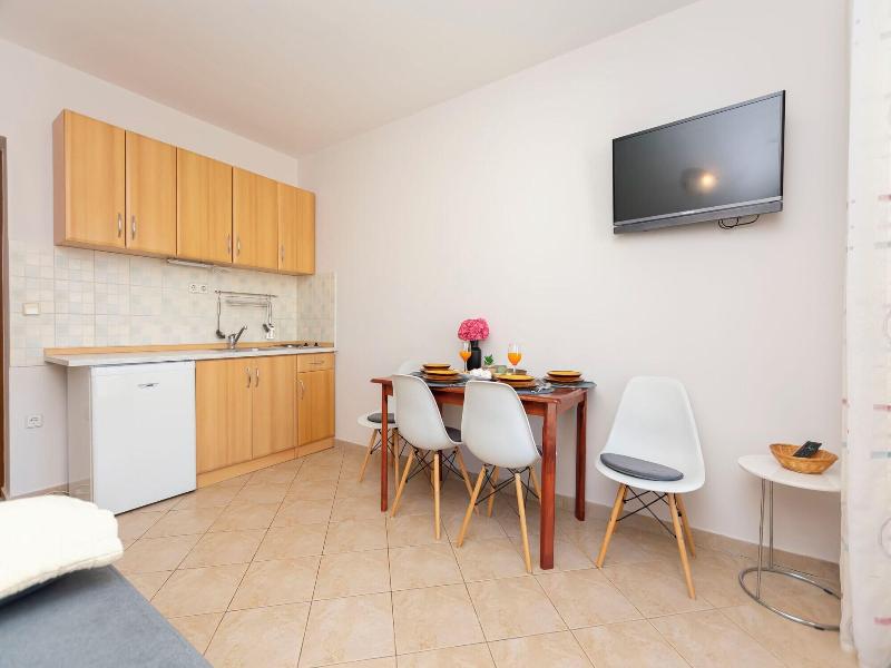 Apartments Ljiljana image
