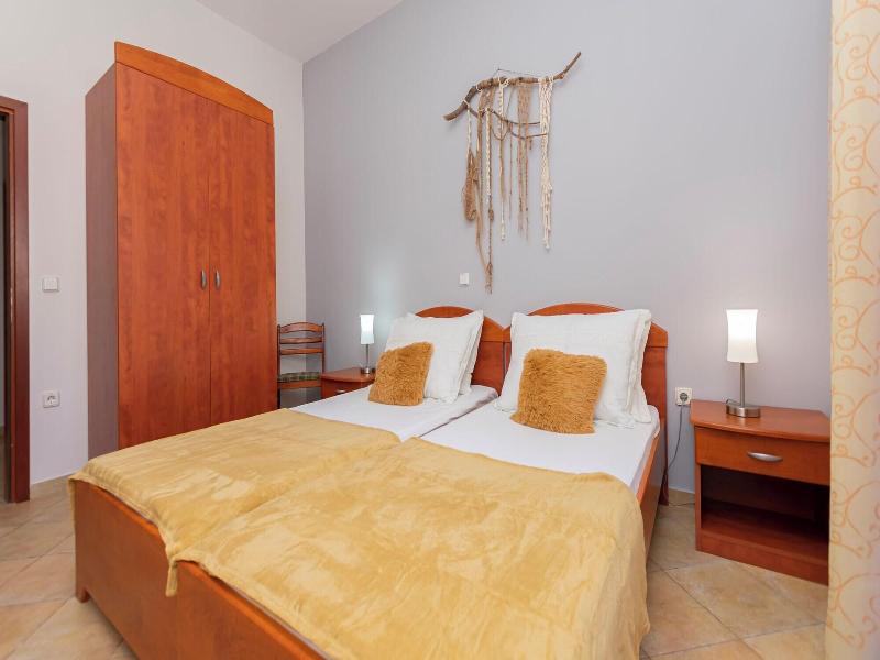 Apartments Ljiljana image