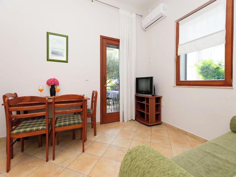 Apartments Ljiljana image