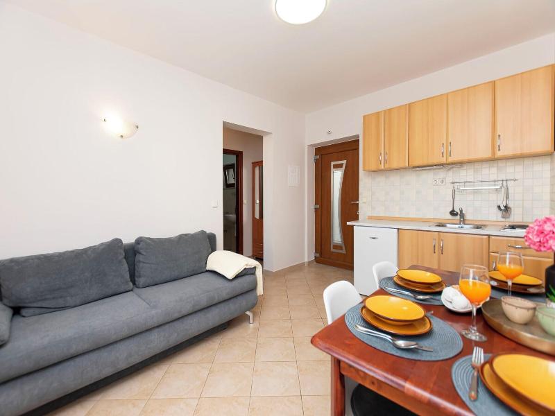 Apartments Ljiljana image