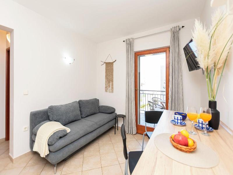 Apartments Ljiljana image