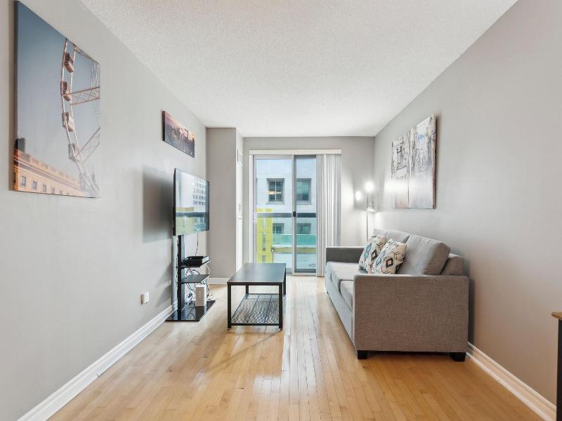 Modern Downtown Apartments — photo 148