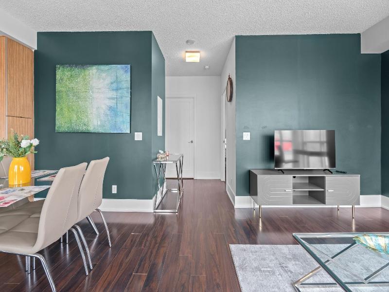 Modern Downtown Apartments — photo 265