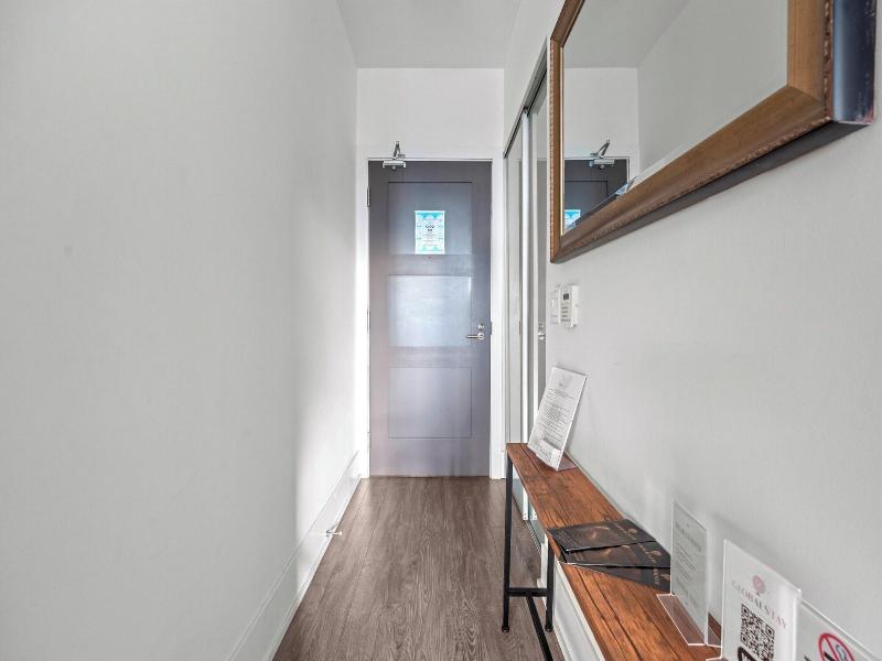 Modern Downtown Apartments — photo 105