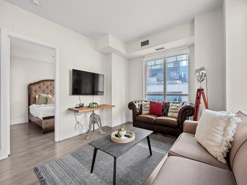Modern Downtown Apartments — photo 154