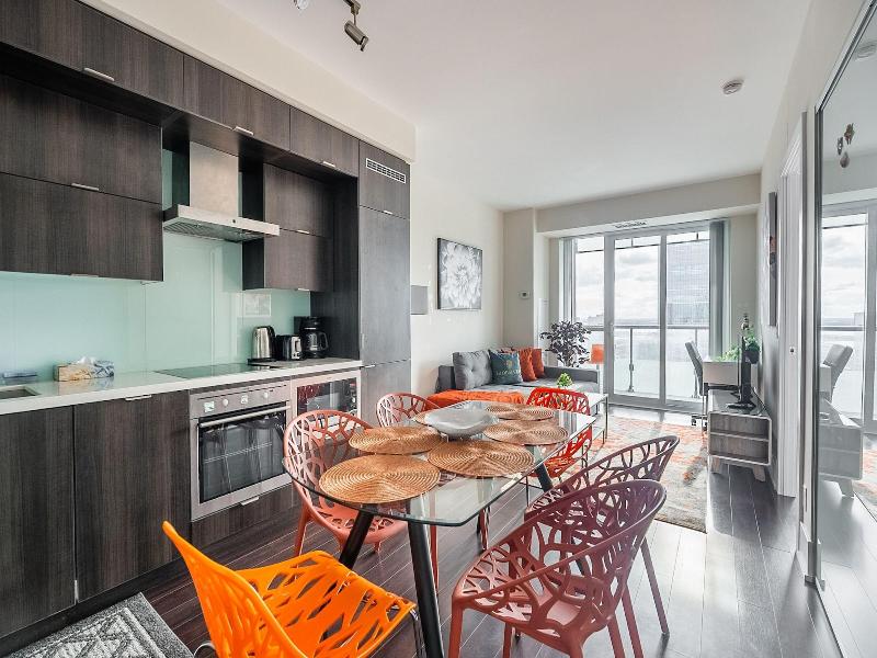 Modern Downtown Apartments — photo 171