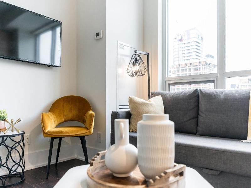 Modern Downtown Apartments — photo 49
