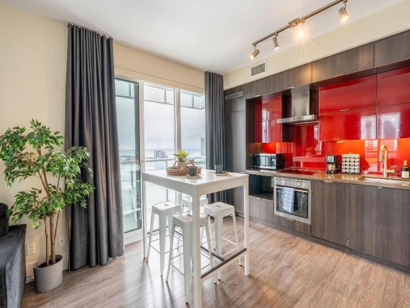 Modern Downtown Apartments — photo 79