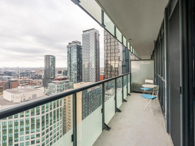 Modern Downtown Apartments — photo 94