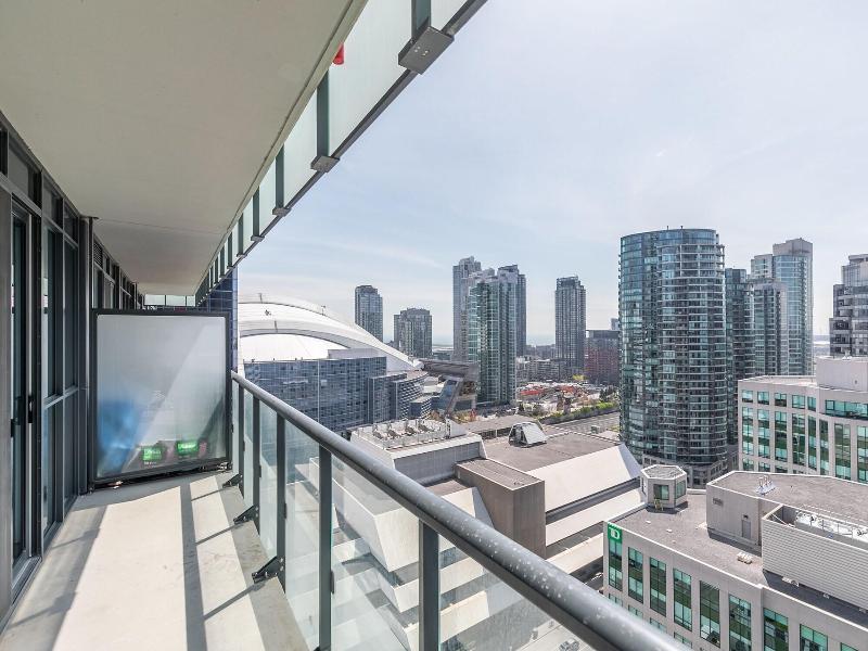 Modern Downtown Apartments — photo 278