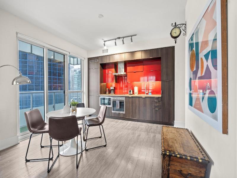 Modern Downtown Apartments — photo 225