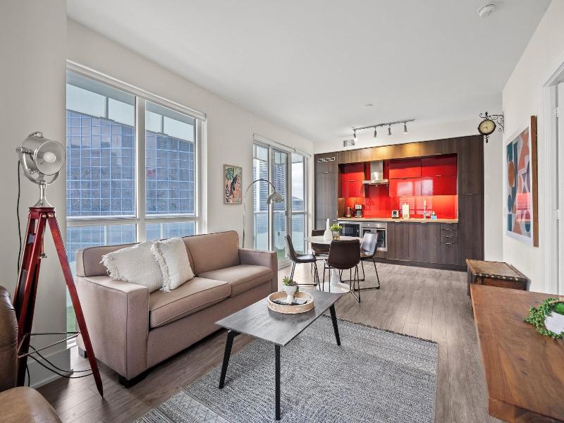 Modern Downtown Apartments — photo 221
