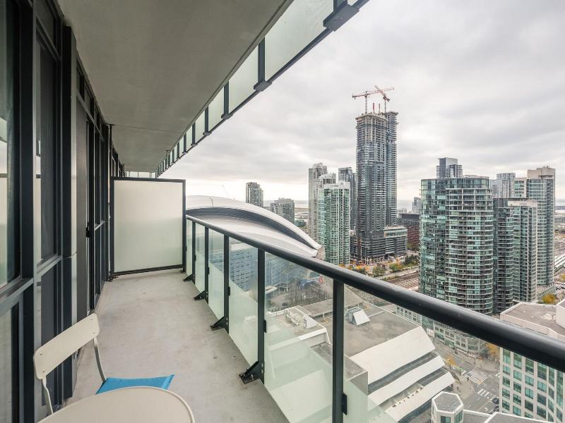 Modern Downtown Apartments — photo 193