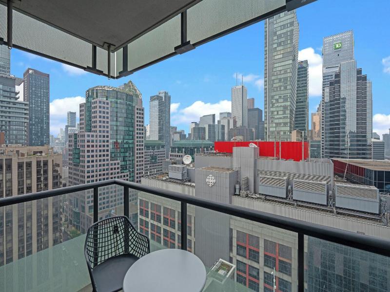 Modern Downtown Apartments — photo 214