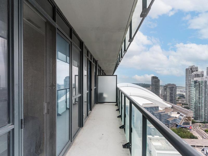 Modern Downtown Apartments — photo 73