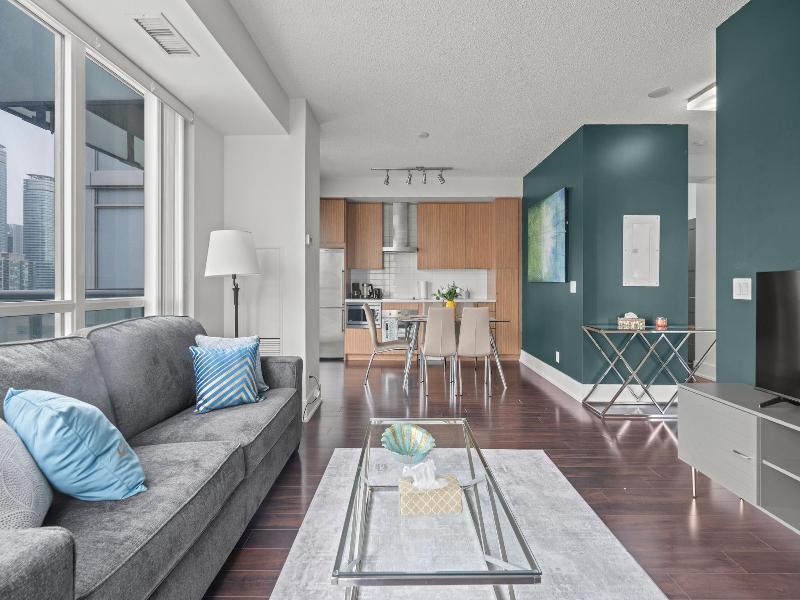 Modern Downtown Apartments — photo 101