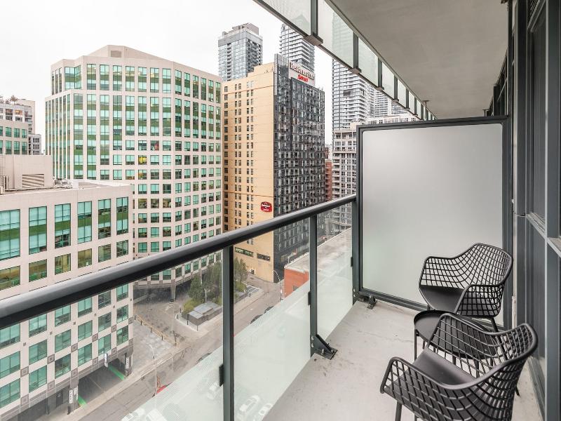 Modern Downtown Apartments — photo 53