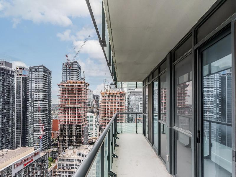 Modern Downtown Apartments — photo 22