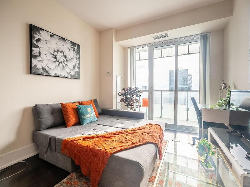 Modern Downtown Apartments — photo 7
