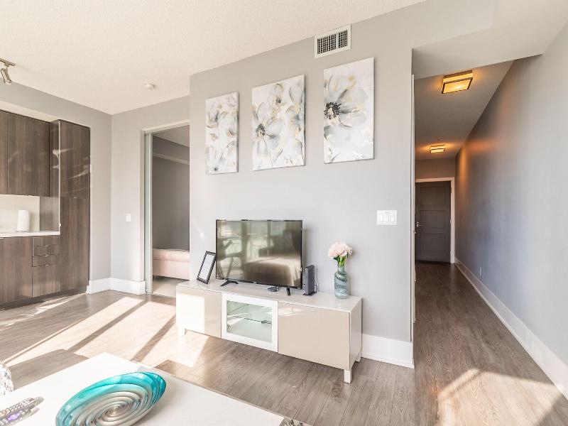 Modern Downtown Apartments — photo 17