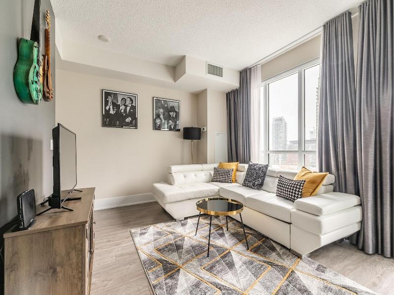 Modern Downtown Apartments — photo 170