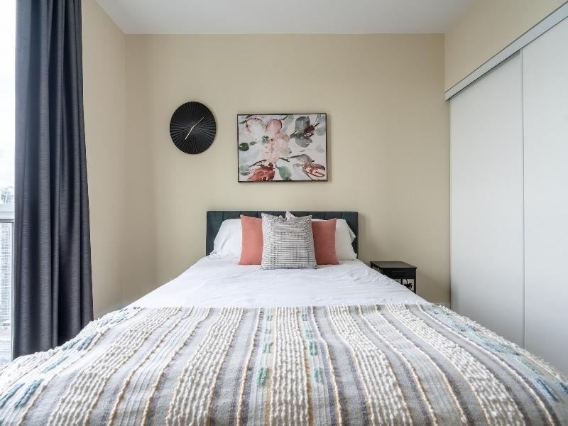 Modern Downtown Apartments — photo 176