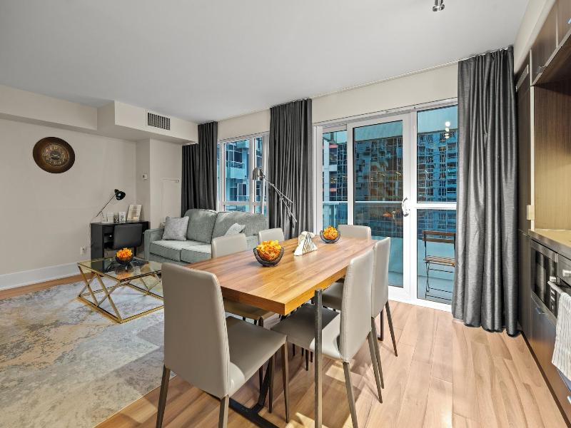 Modern Downtown Apartments — photo 76