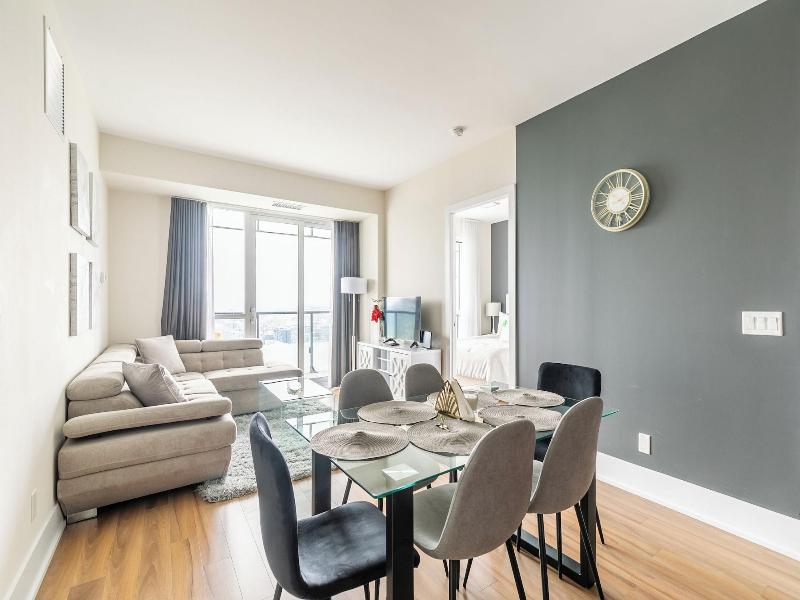 Modern Downtown Apartments — photo 93