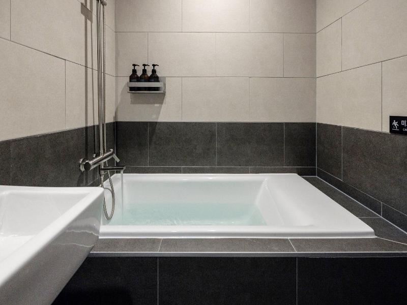 Daejeon Yuseong Nakwon Onsen Hotel image
