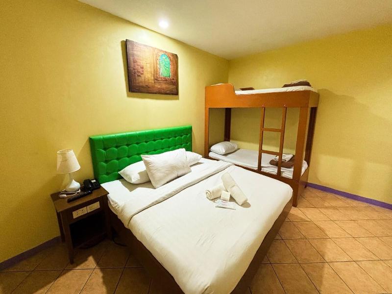 Comfy Inn Mabini Manila image